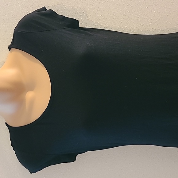 Short-sleeved Slip-on t-shirt style Black dress size medium by Popular Basics - Picture 2 of 6